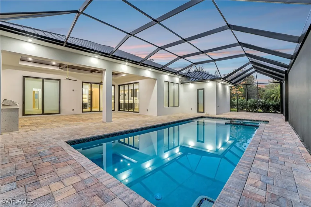 264 13th Street NW Naples FL 34120