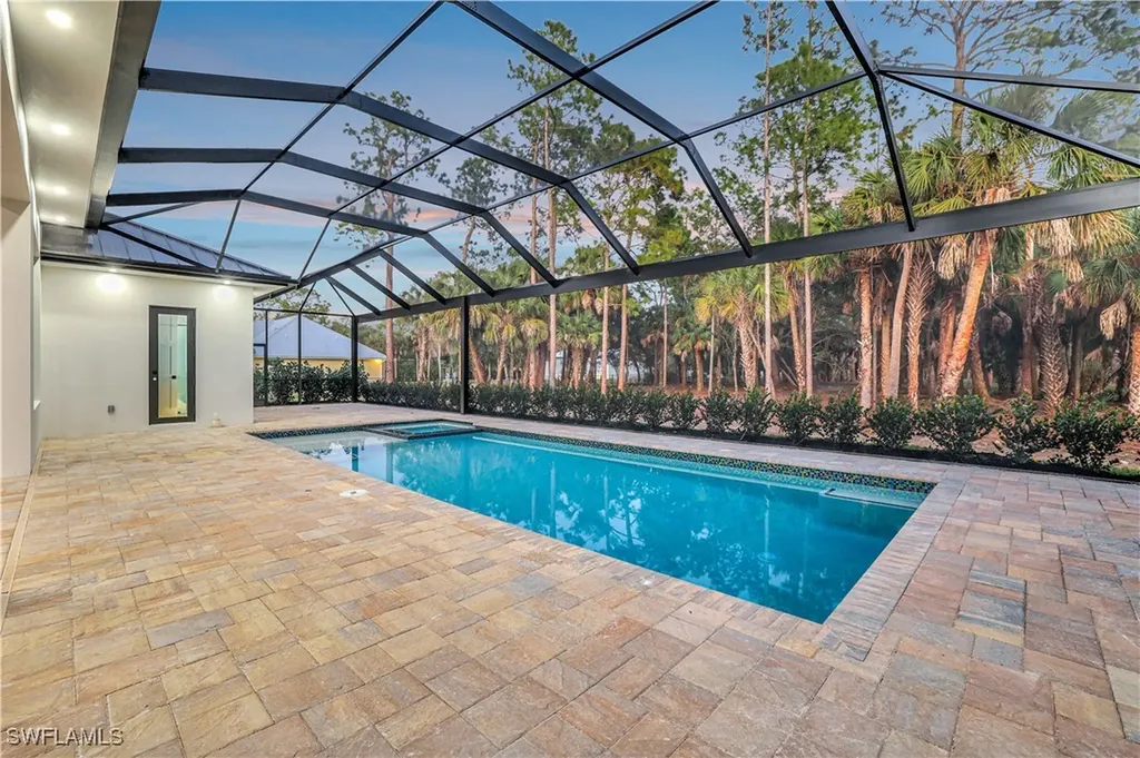 264 13th Street NW Naples FL 34120