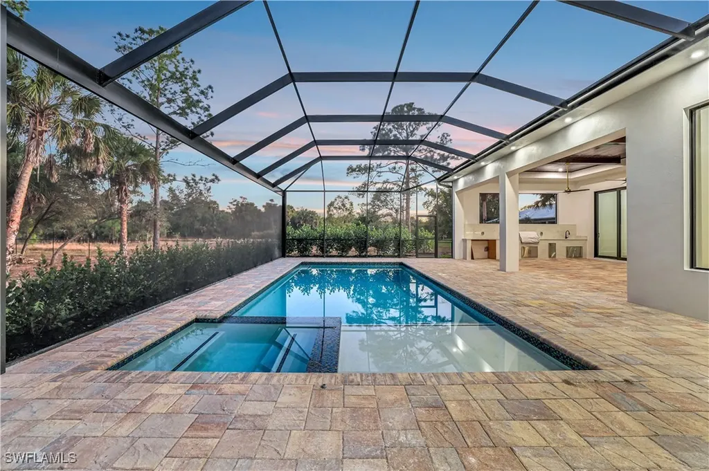 264 13th Street NW Naples FL 34120