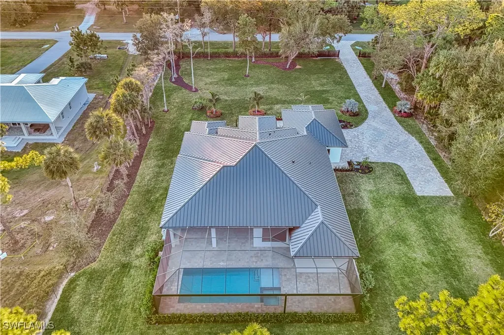 264 13th Street NW Naples FL 34120