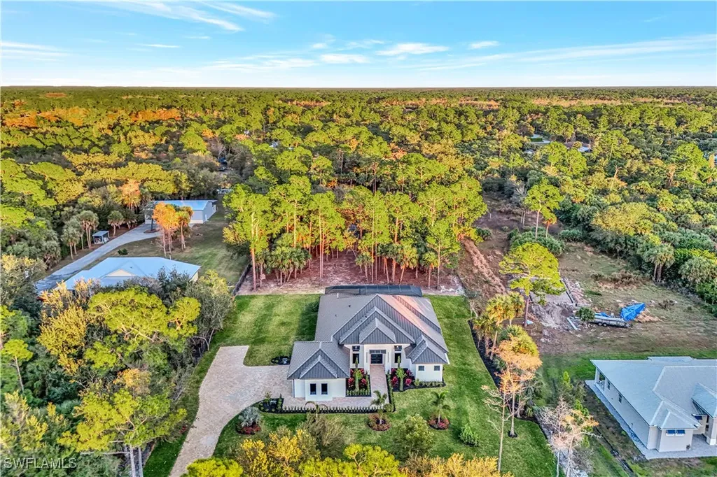 264 13th Street NW Naples FL 34120