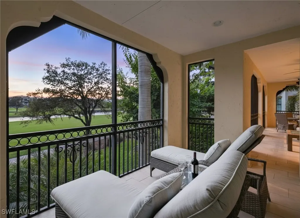 Naples FL, 16432 Carrara Way, Unit 102