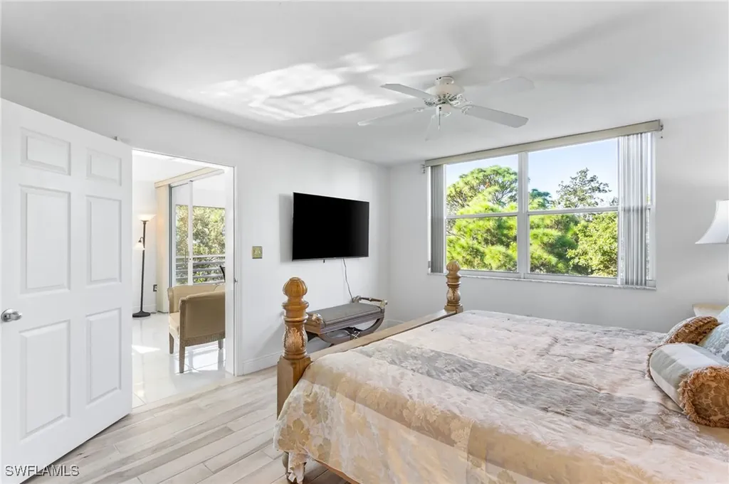 290 Naples Cove Drive Naples FL 34110