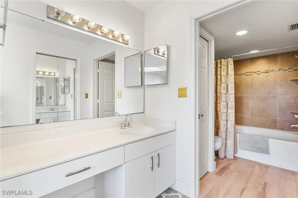 290 Naples Cove Drive Naples FL 34110