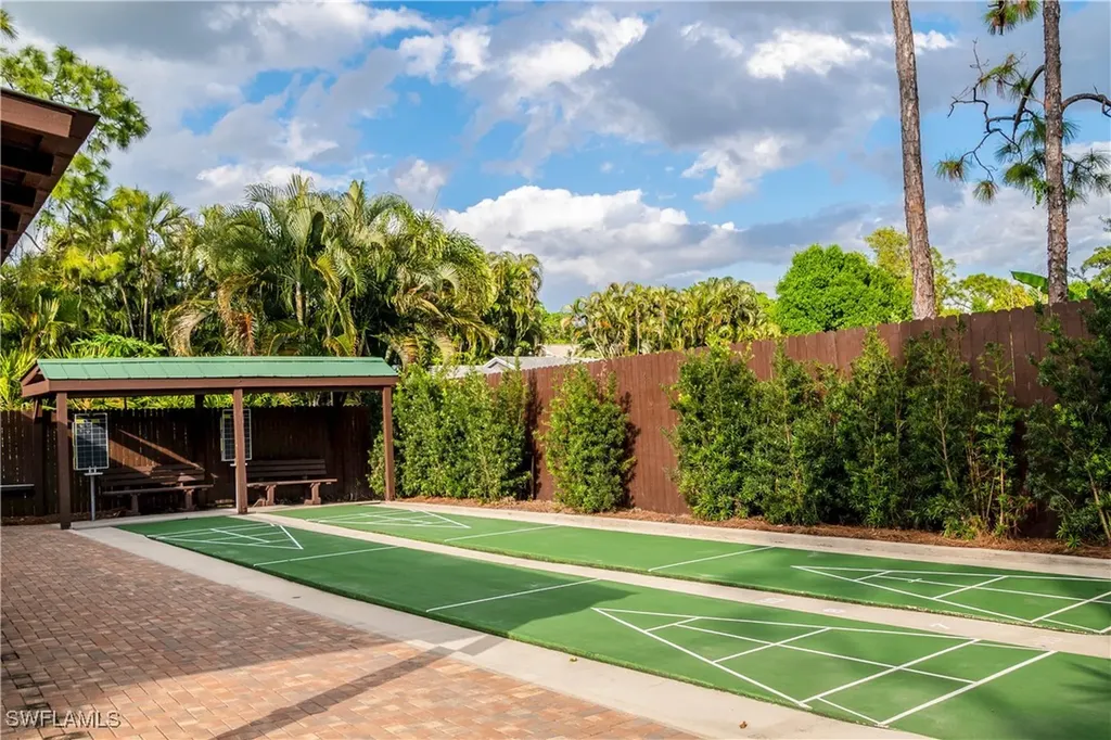 290 Naples Cove Drive Naples FL 34110