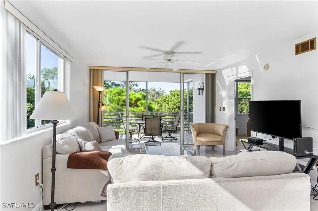 290 Naples Cove Drive Naples FL 34110