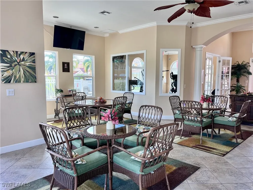 190 Shadroe Cove Circle Cape Coral FL 33991
