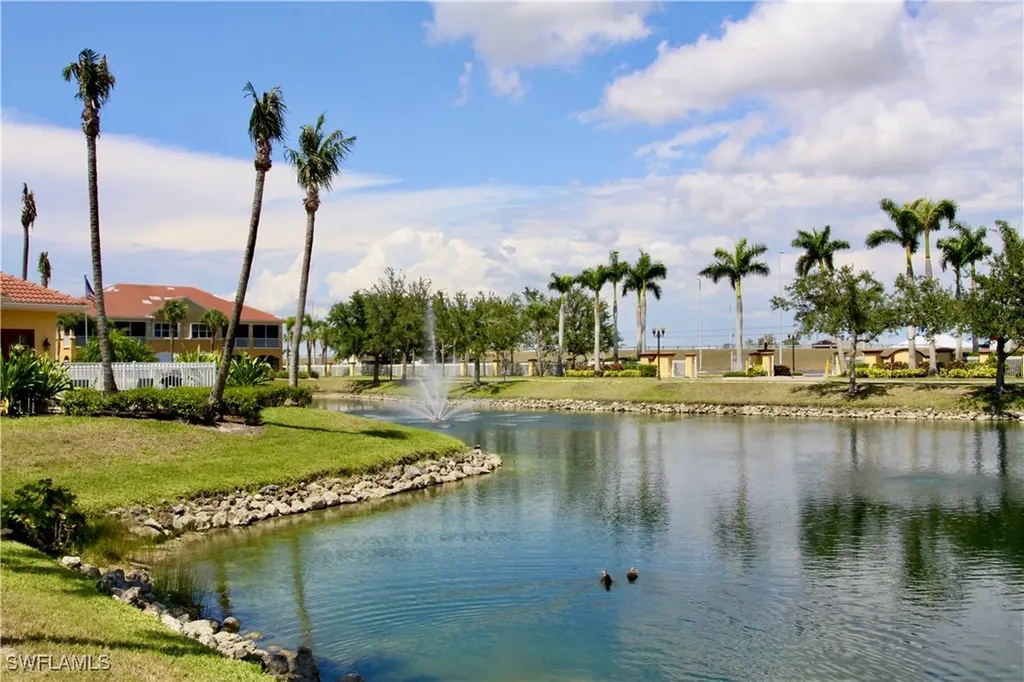 190 Shadroe Cove Circle Cape Coral FL 33991