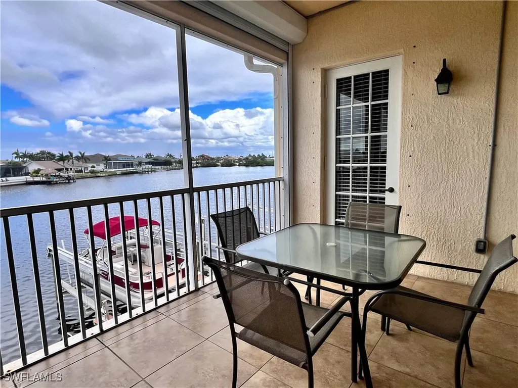 190 Shadroe Cove Circle Cape Coral FL 33991