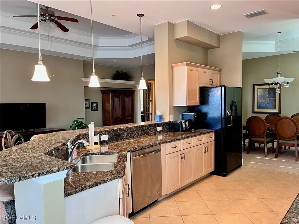 190 Shadroe Cove Circle Cape Coral FL 33991