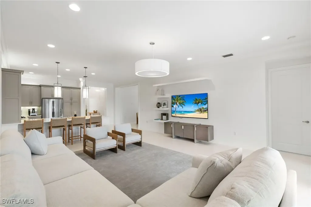 4409 Aurora Street Naples FL 34119
