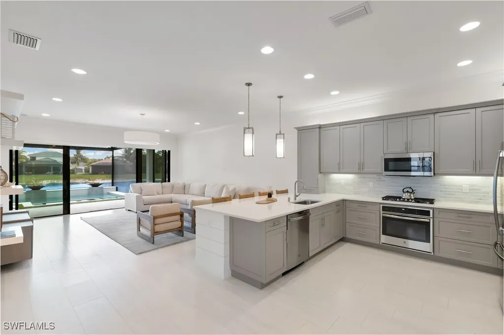 4409 Aurora Street Naples FL 34119