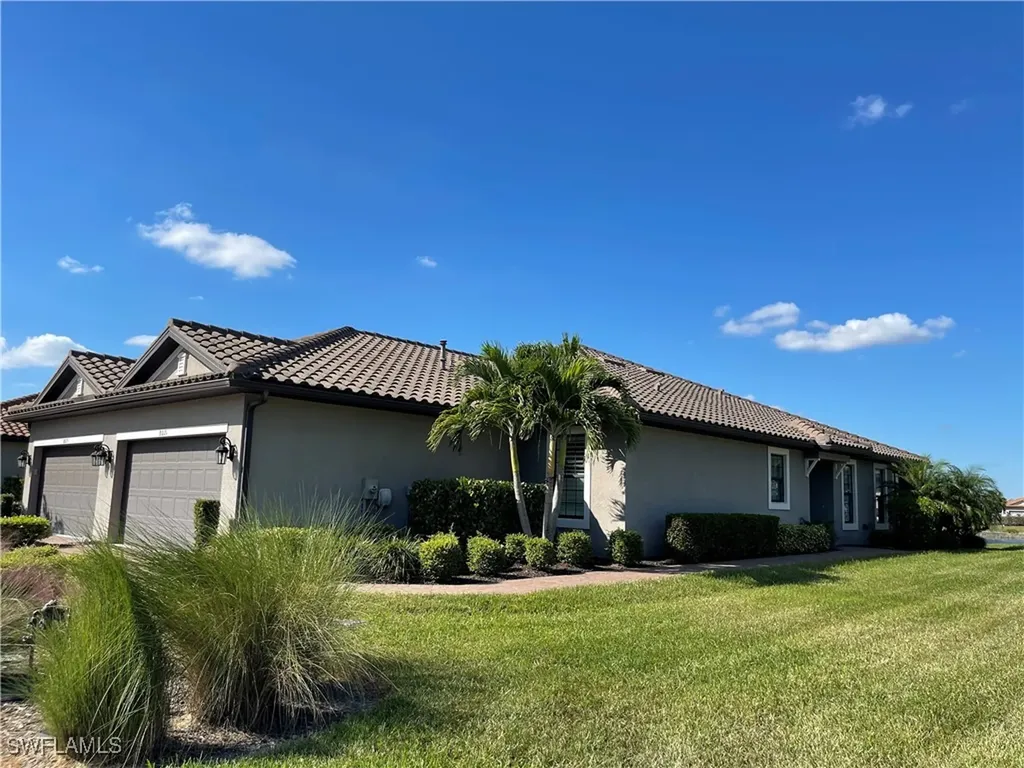8021 Calle Canovas Court Naples FL 34114