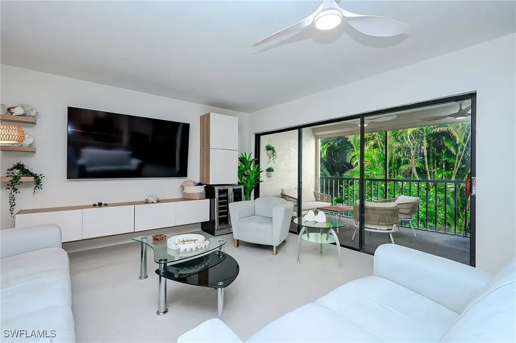 592 Beachwalk Circle Naples FL 34108