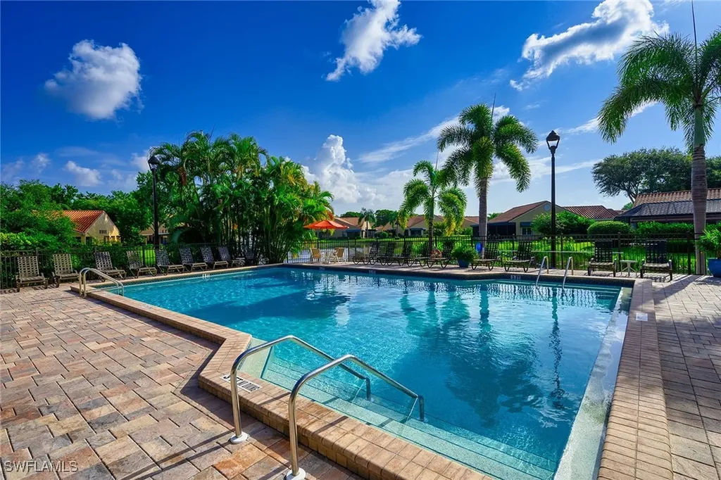 592 Beachwalk Circle Naples FL 34108