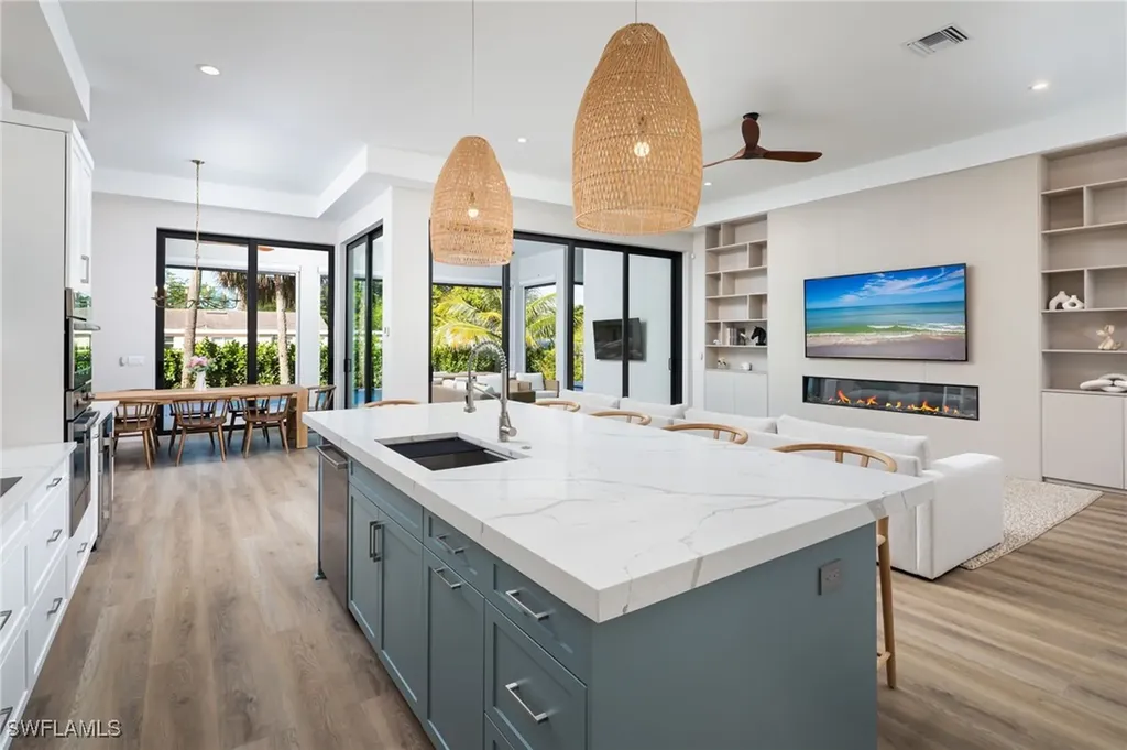 1257 11th Court N Naples FL 34102