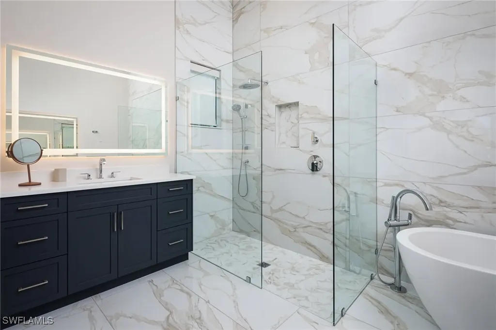 1257 11th Court N Naples FL 34102