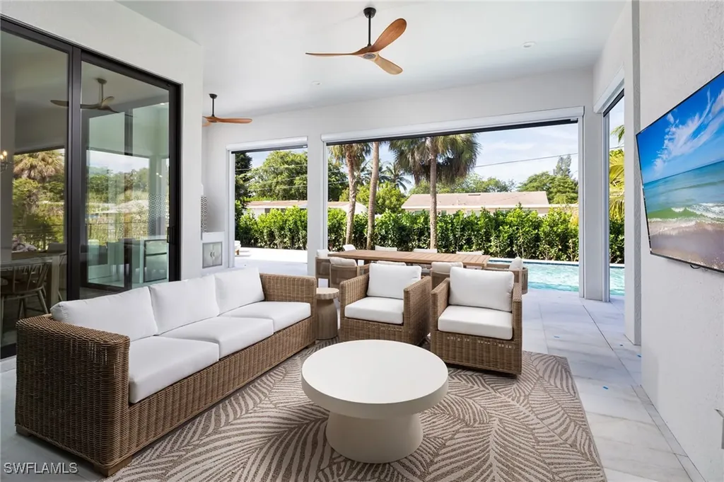 1257 11th Court N Naples FL 34102