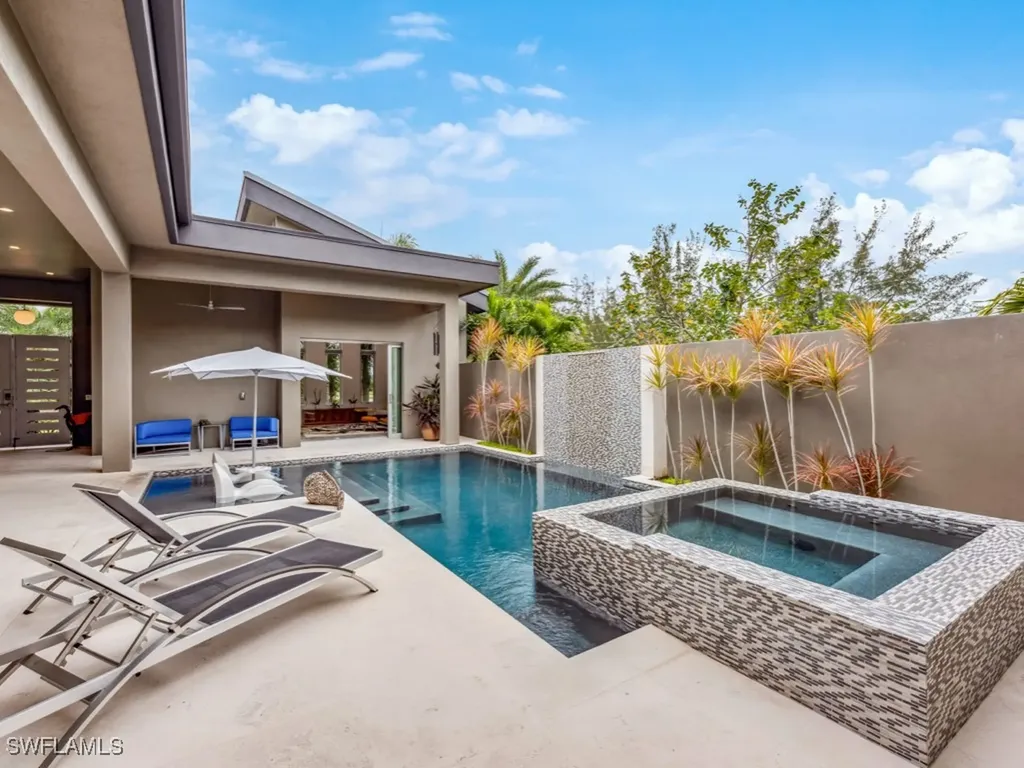 600 Crescent Street Marco Island FL 34145