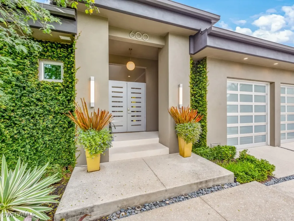 600 Crescent Street Marco Island FL 34145