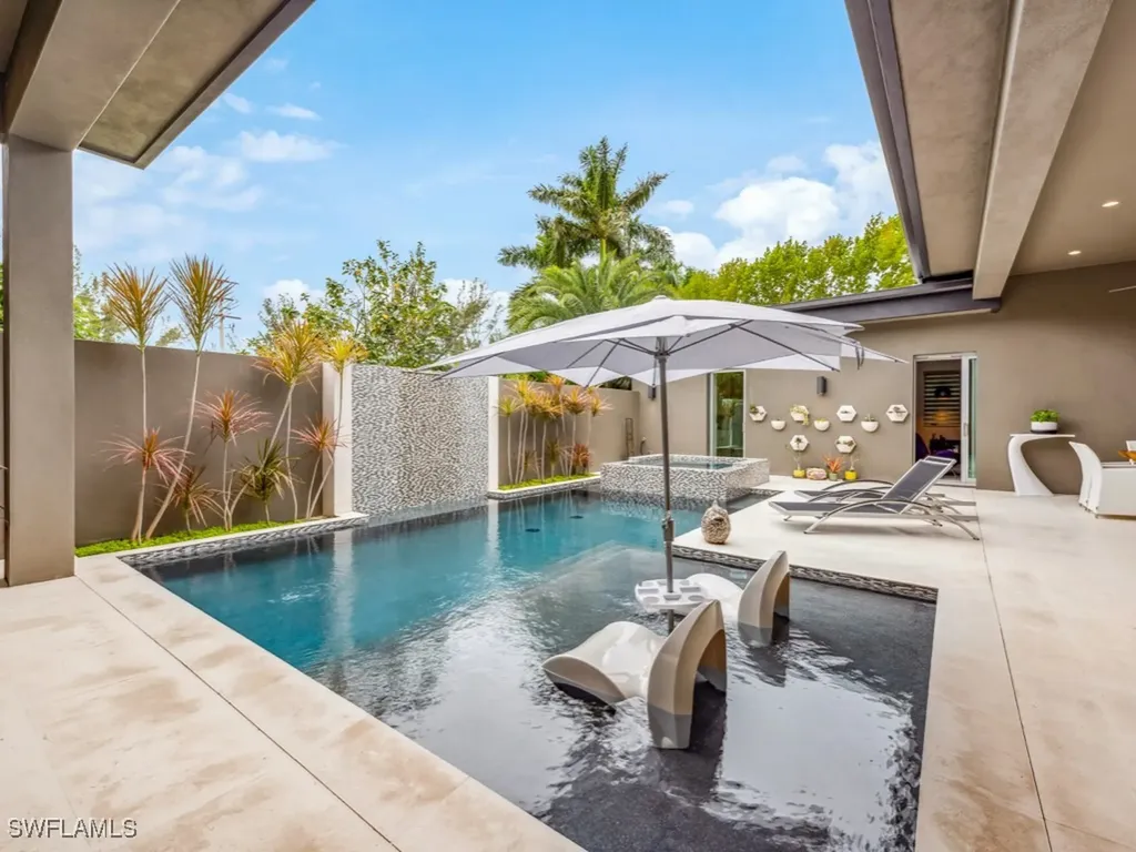 600 Crescent Street Marco Island FL 34145