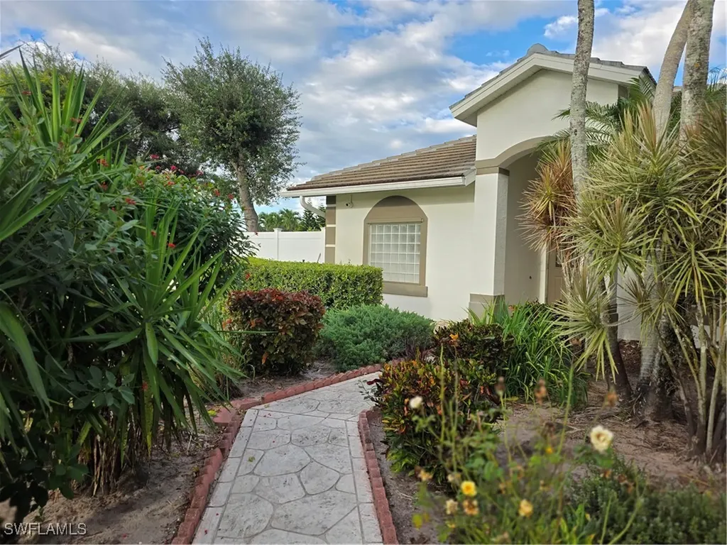 857 Summerfield Drive Naples FL 34120
