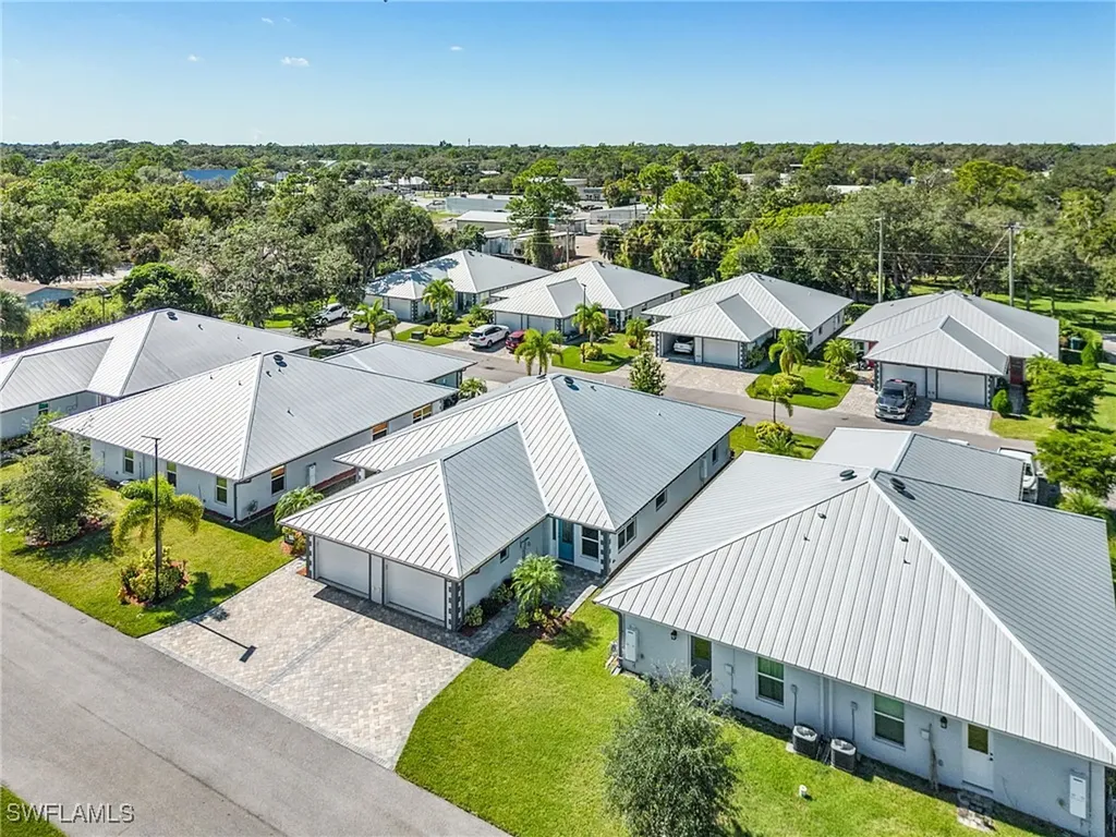 175 Village Circle Labelle FL 33935