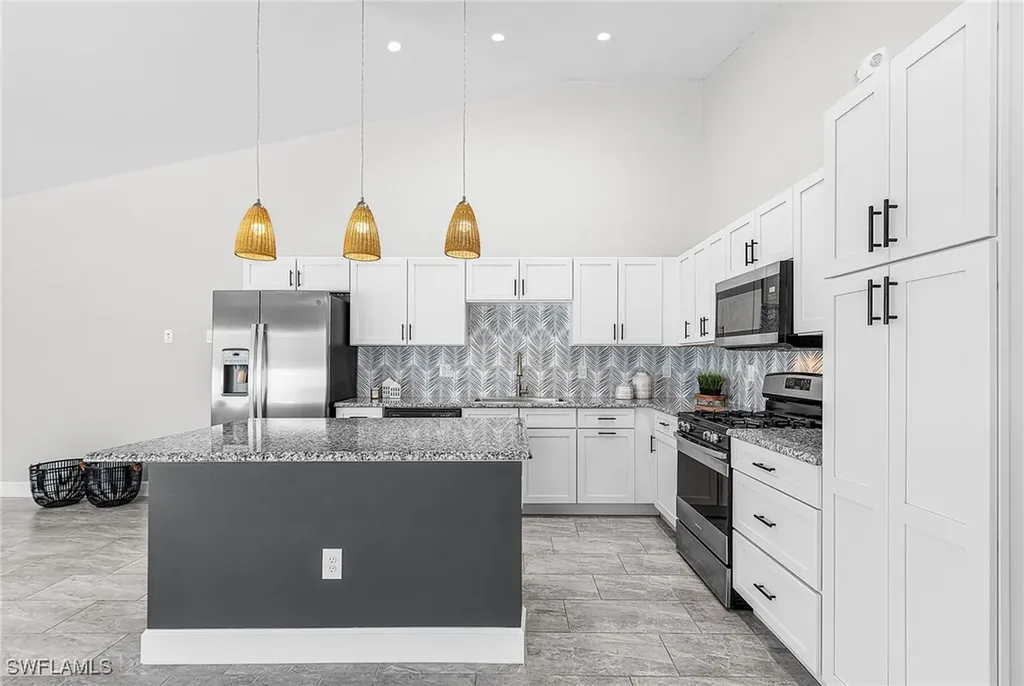 175 Village Circle Labelle FL 33935