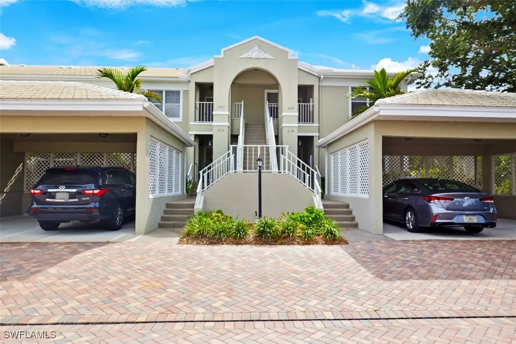 5897 Chanteclair Drive Naples FL 34108