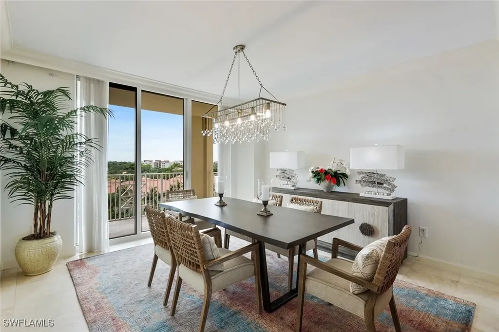 6597 Nicholas Boulevard Naples FL 34108