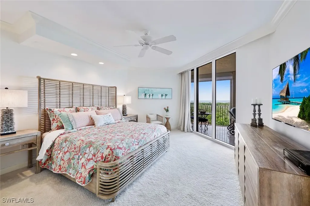 6597 Nicholas Boulevard Naples FL 34108
