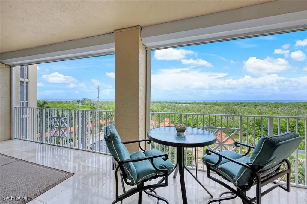 6597 Nicholas Boulevard Naples FL 34108