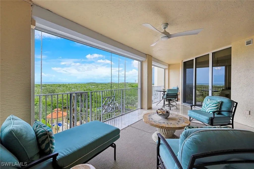 6597 Nicholas Boulevard Naples FL 34108