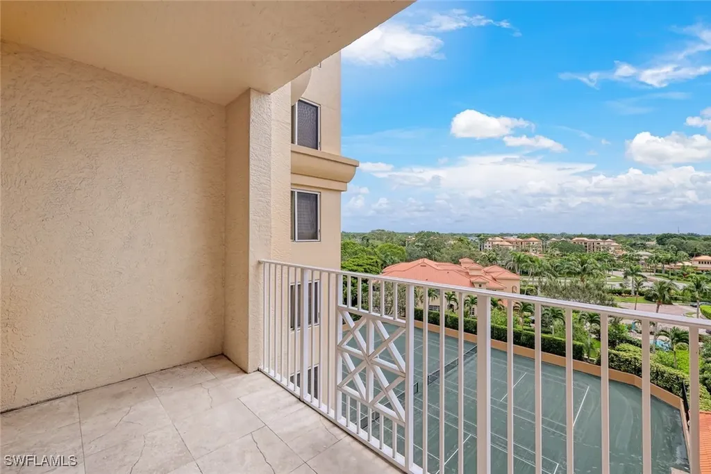 6597 Nicholas Boulevard Naples FL 34108