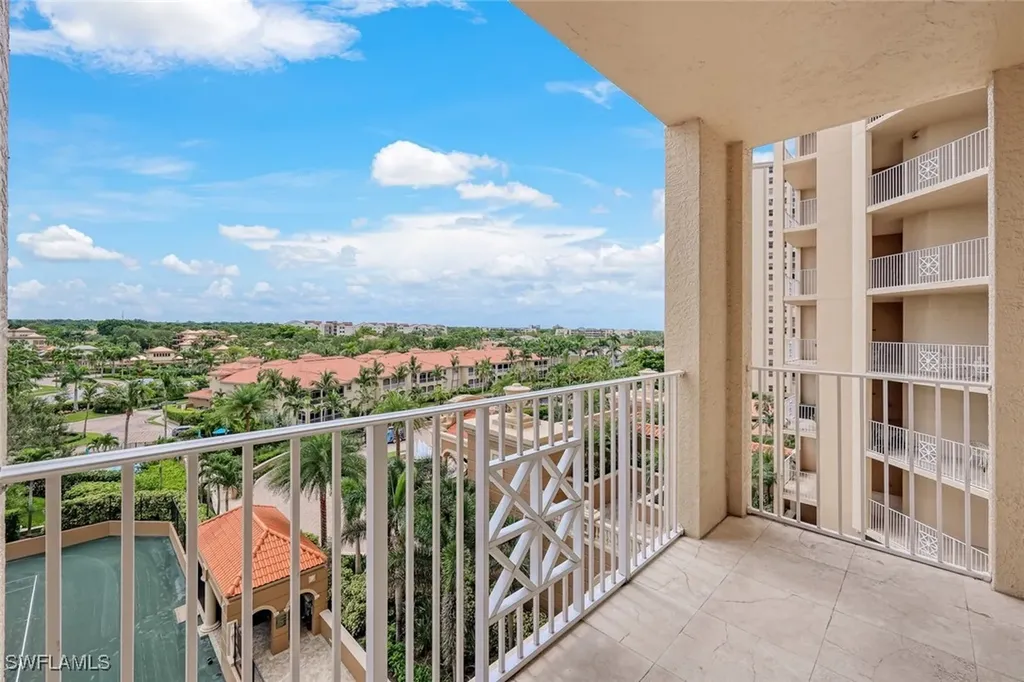 6597 Nicholas Boulevard Naples FL 34108