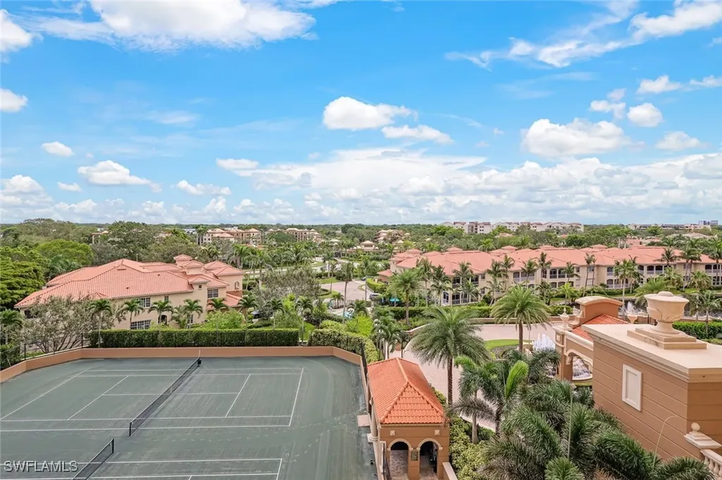 6597 Nicholas Boulevard Naples FL 34108