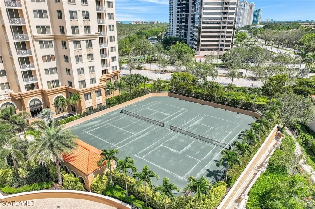 6597 Nicholas Boulevard Naples FL 34108