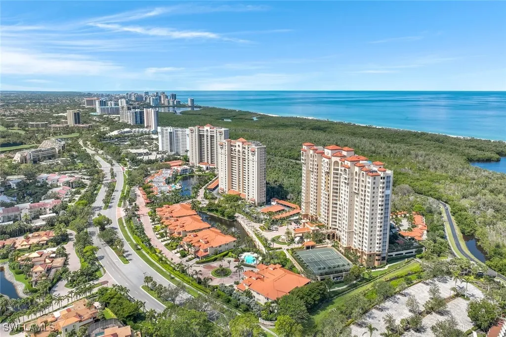 6597 Nicholas Boulevard Naples FL 34108