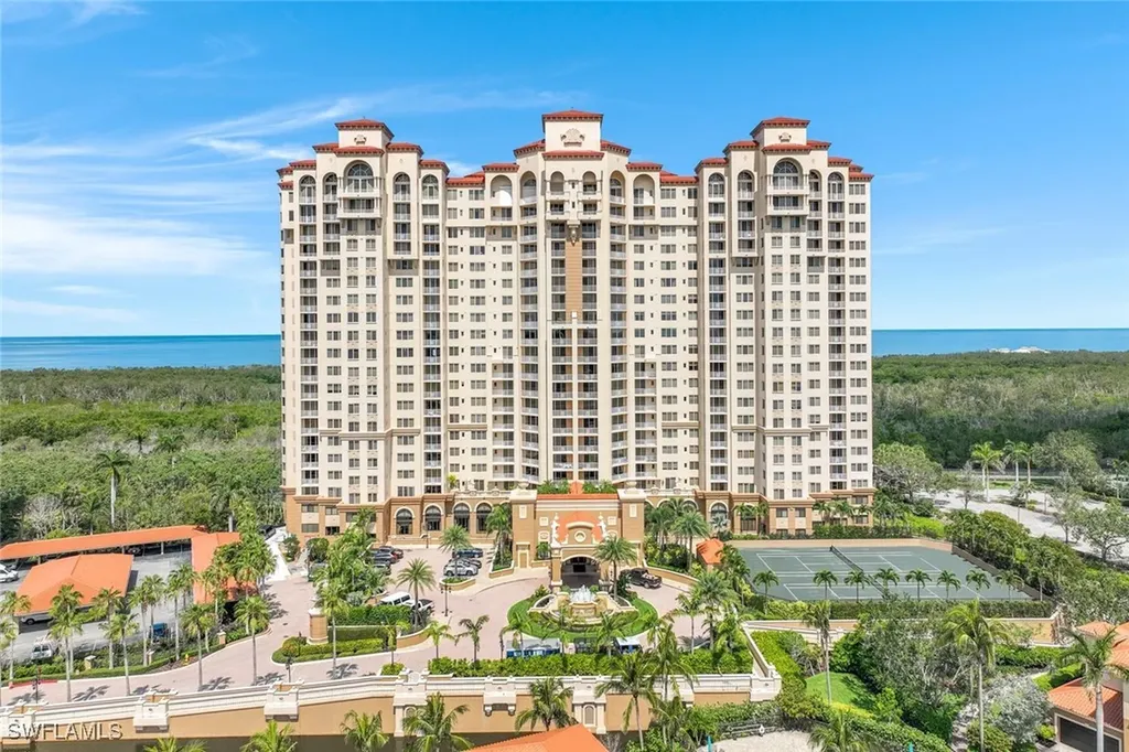 6597 Nicholas Boulevard Naples FL 34108