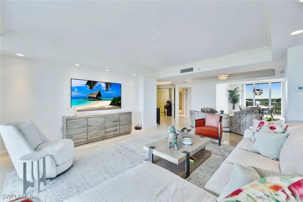 6597 Nicholas Boulevard Naples FL 34108