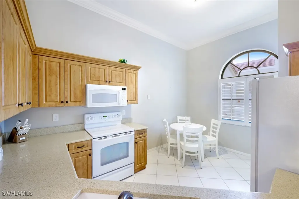 6525 Valen Way Naples FL 34108