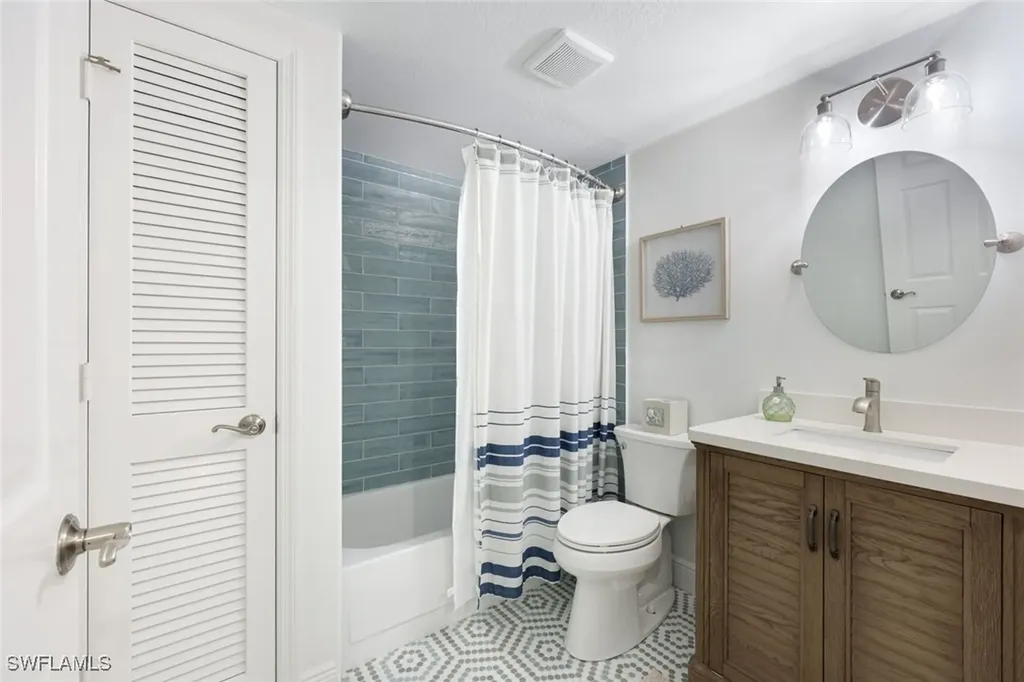824 Tanbark Drive Naples FL 34108