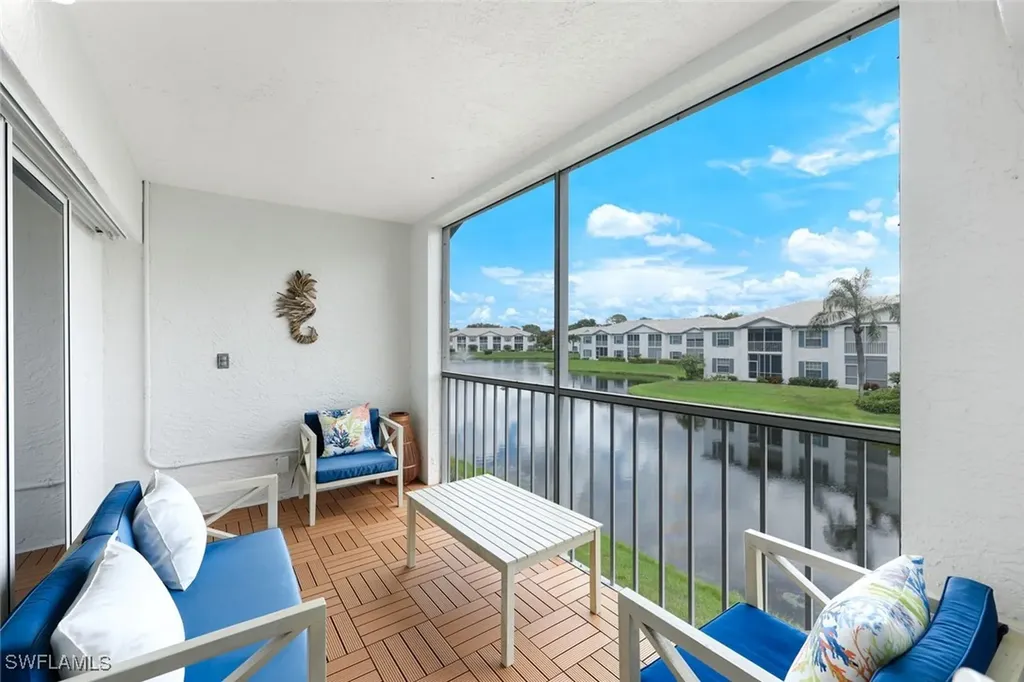 824 Tanbark Drive Naples FL 34108