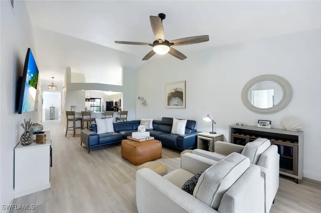 824 Tanbark Drive Naples FL 34108