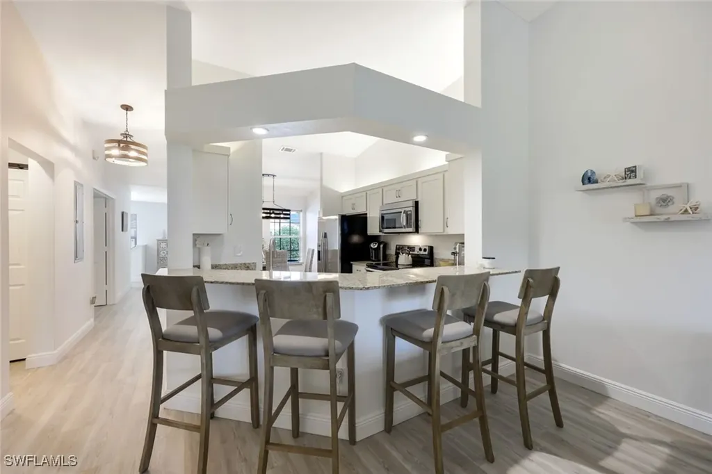 824 Tanbark Drive Naples FL 34108