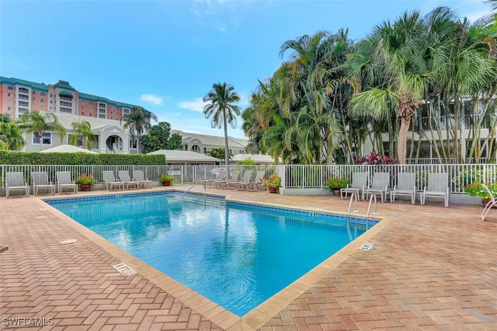 5899 Chanteclair Drive Naples FL 34108