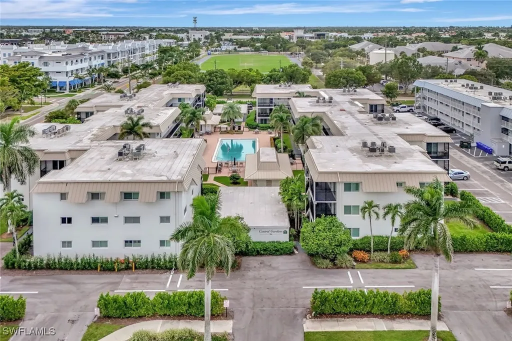 766 Central Avenue Naples FL 34102