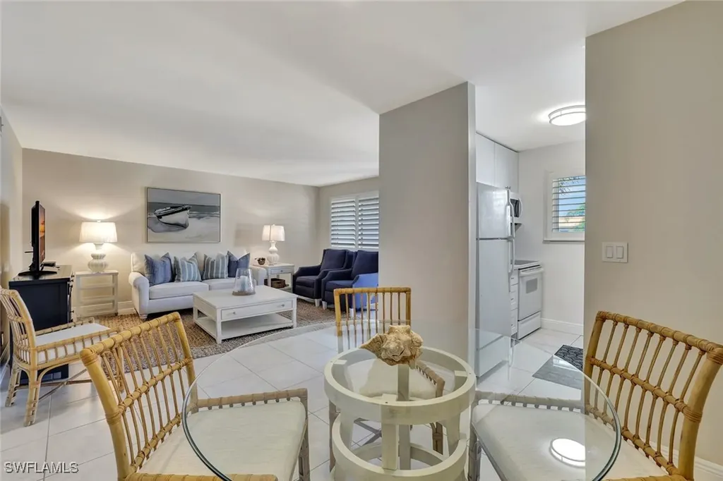 766 Central Avenue Naples FL 34102