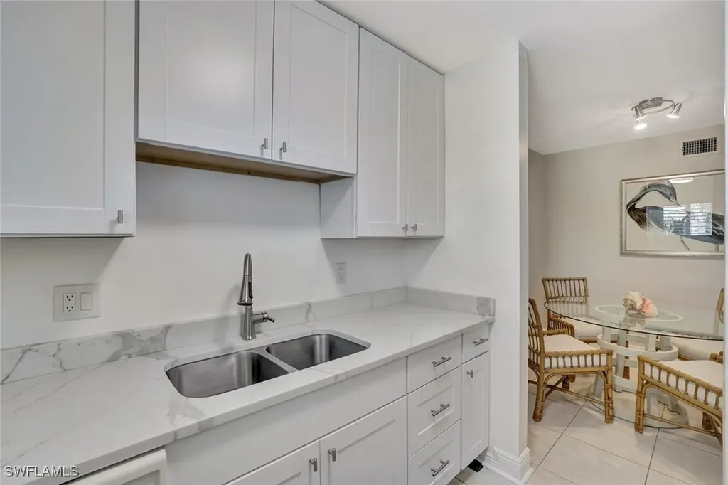 766 Central Avenue Naples FL 34102