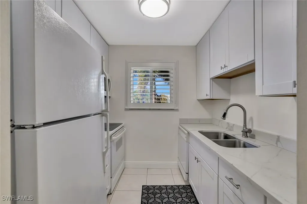 766 Central Avenue Naples FL 34102
